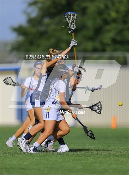 Thumbnail 2 in Birmingham vs Crescenta Valley photogallery.