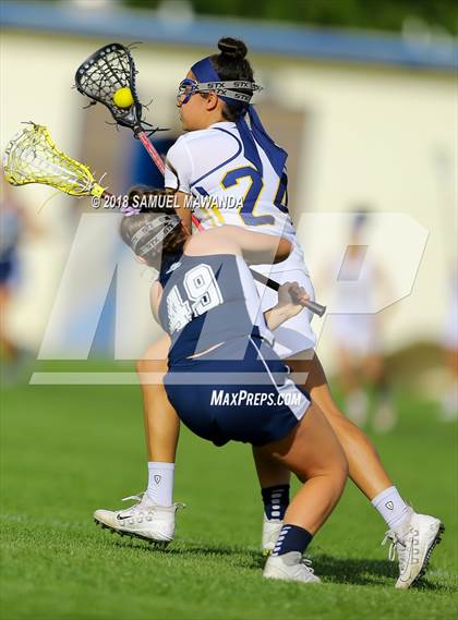 Thumbnail 3 in Birmingham vs Crescenta Valley photogallery.