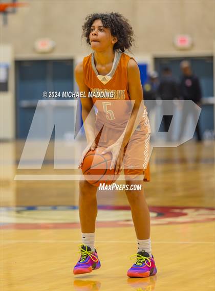 Thumbnail 1 in Carter vs White (Beaumont ISD/YMBL Basketball Tournament) photogallery.