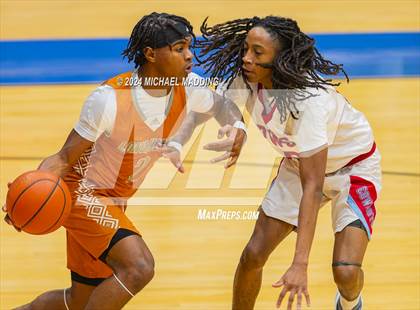 Thumbnail 1 in Carter vs White (Beaumont ISD/YMBL Basketball Tournament) photogallery.