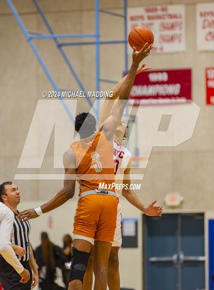 Thumbnail 1 in Carter vs White (Beaumont ISD/YMBL Basketball Tournament) photogallery.