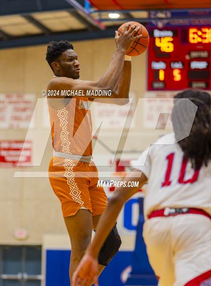 Thumbnail 2 in Carter vs White (Beaumont ISD/YMBL Basketball Tournament) photogallery.