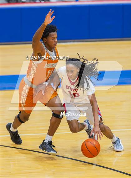 Thumbnail 1 in Carter vs White (Beaumont ISD/YMBL Basketball Tournament) photogallery.