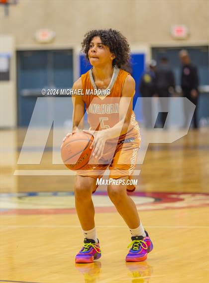 Thumbnail 2 in Carter vs White (Beaumont ISD/YMBL Basketball Tournament) photogallery.
