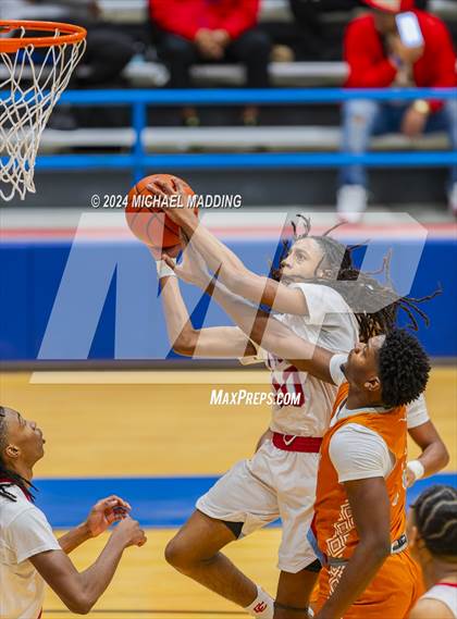 Thumbnail 2 in Carter vs White (Beaumont ISD/YMBL Basketball Tournament) photogallery.