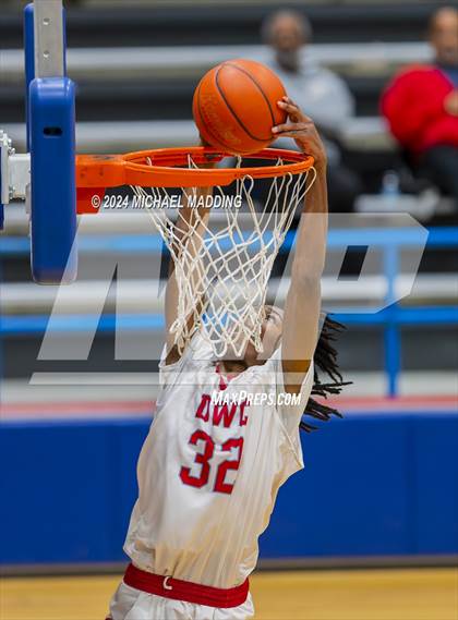 Thumbnail 1 in Carter vs White (Beaumont ISD/YMBL Basketball Tournament) photogallery.