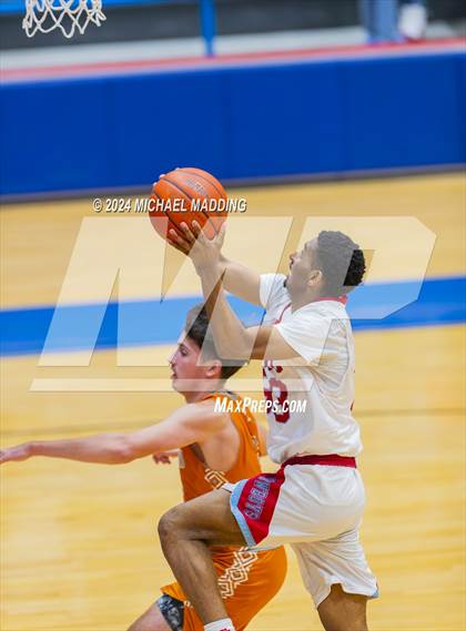 Thumbnail 3 in Carter vs White (Beaumont ISD/YMBL Basketball Tournament) photogallery.