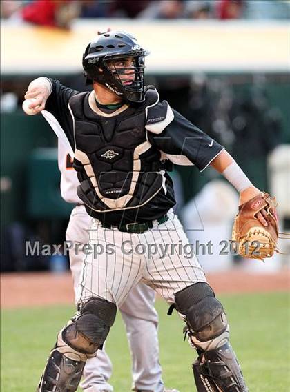 Thumbnail 2 in De La Salle vs. California (CIF NCS D1 Final) photogallery.