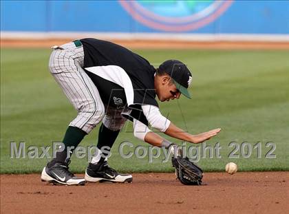 Thumbnail 2 in De La Salle vs. California (CIF NCS D1 Final) photogallery.