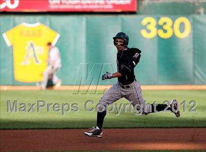 Thumbnail 2 in De La Salle vs. California (CIF NCS D1 Final) photogallery.