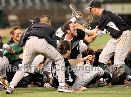 Thumbnail 3 in De La Salle vs. California (CIF NCS D1 Final) photogallery.