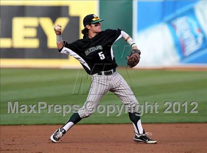Thumbnail 2 in De La Salle vs. California (CIF NCS D1 Final) photogallery.