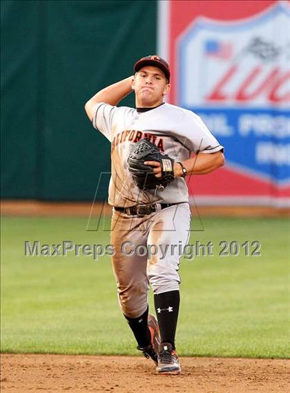 Thumbnail 3 in De La Salle vs. California (CIF NCS D1 Final) photogallery.