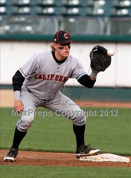 Thumbnail 2 in De La Salle vs. California (CIF NCS D1 Final) photogallery.