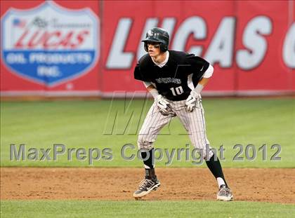 Thumbnail 2 in De La Salle vs. California (CIF NCS D1 Final) photogallery.