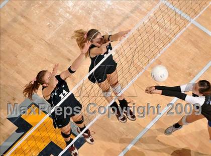 Thumbnail 2 in Tri-City Christian vs. Branson (CIF State D5 Final) photogallery.