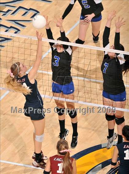 Thumbnail 1 in Tri-City Christian vs. Branson (CIF State D5 Final) photogallery.
