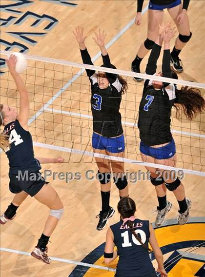 Thumbnail 2 in Tri-City Christian vs. Branson (CIF State D5 Final) photogallery.