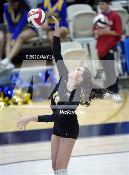 Thumbnail 3 in South Carroll vs. Clear Spring (MPSSAA Class 1A State Final) photogallery.