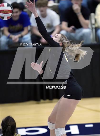 Thumbnail 1 in South Carroll vs. Clear Spring (MPSSAA Class 1A State Final) photogallery.
