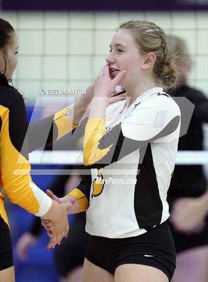 Thumbnail 2 in South Carroll vs. Clear Spring (MPSSAA Class 1A State Final) photogallery.