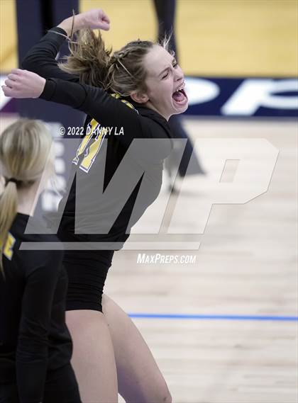 Thumbnail 2 in South Carroll vs. Clear Spring (MPSSAA Class 1A State Final) photogallery.