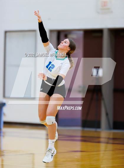 Thumbnail 2 in Millard North @ Omaha North photogallery.