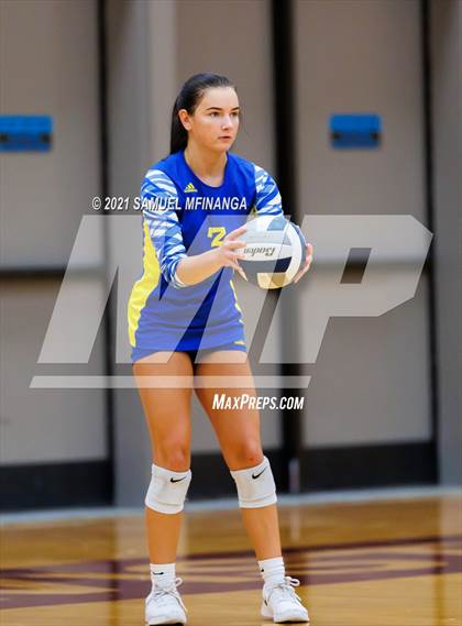 Thumbnail 2 in Millard North @ Omaha North photogallery.