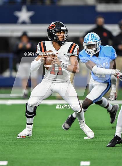 Thumbnail 1 in China Spring vs. Gilmer (UIL 4A D2 Final) photogallery.