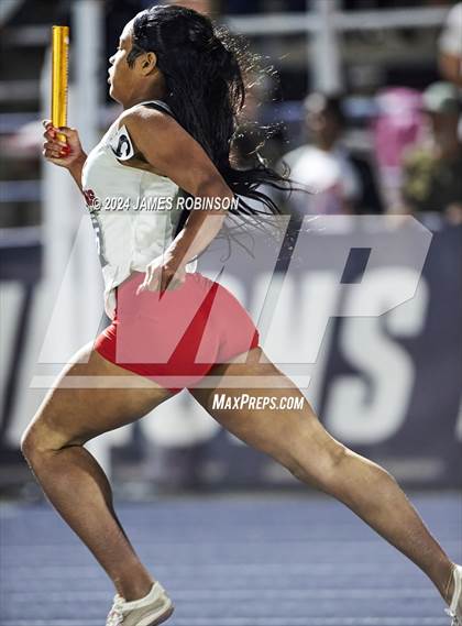 Thumbnail 2 in FHSAA 4A Finals (4 x 400 Meter) photogallery.