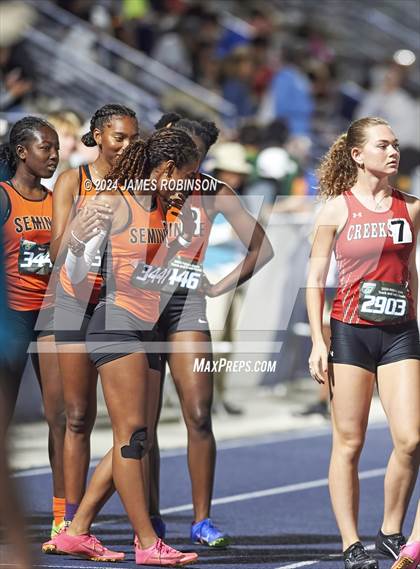 Thumbnail 2 in FHSAA 4A Finals (4 x 400 Meter) photogallery.