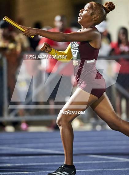 Thumbnail 2 in FHSAA 4A Finals (4 x 400 Meter) photogallery.