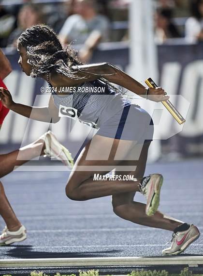 Thumbnail 1 in FHSAA 4A Finals (4 x 400 Meter) photogallery.
