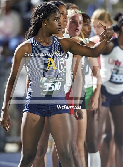 Thumbnail 2 in FHSAA 4A Finals (4 x 400 Meter) photogallery.