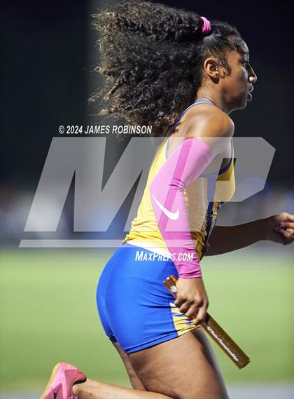Thumbnail 2 in FHSAA 4A Finals (4 x 400 Meter) photogallery.
