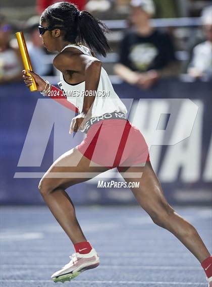 Thumbnail 1 in FHSAA 4A Finals (4 x 400 Meter) photogallery.