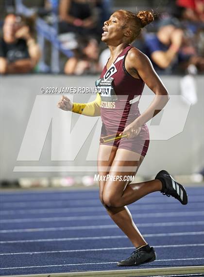Thumbnail 3 in FHSAA 4A Finals (4 x 400 Meter) photogallery.