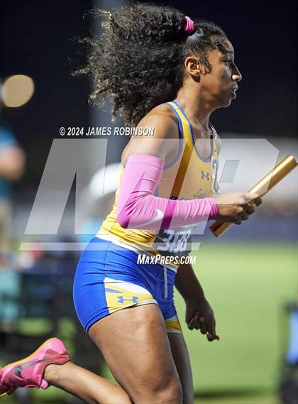 Thumbnail 1 in FHSAA 4A Finals (4 x 400 Meter) photogallery.