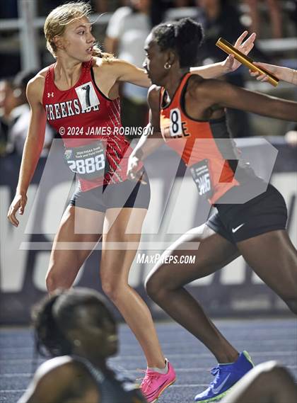Thumbnail 1 in FHSAA 4A Finals (4 x 400 Meter) photogallery.