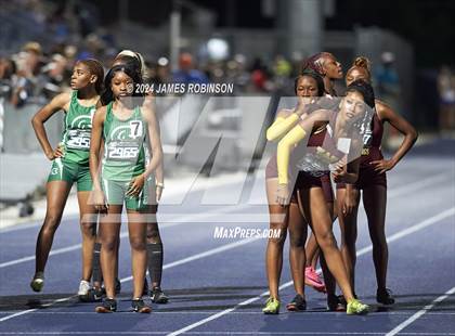 Thumbnail 1 in FHSAA 4A Finals (4 x 400 Meter) photogallery.