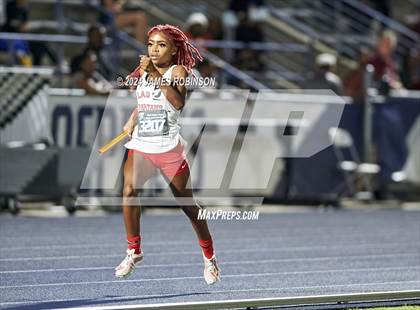 Thumbnail 1 in FHSAA 4A Finals (4 x 400 Meter) photogallery.