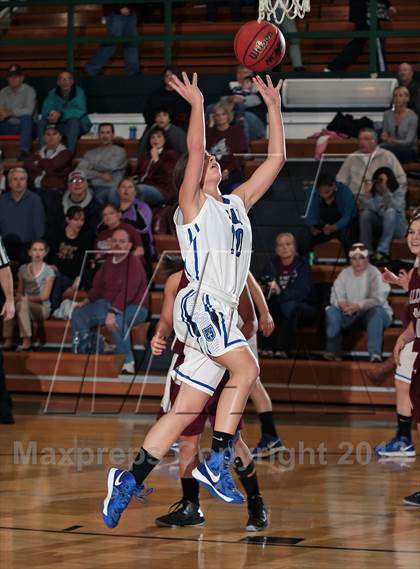 Thumbnail 3 in Alcoa vs. Christian Academy of Knoxville (2AA Region Final) photogallery.
