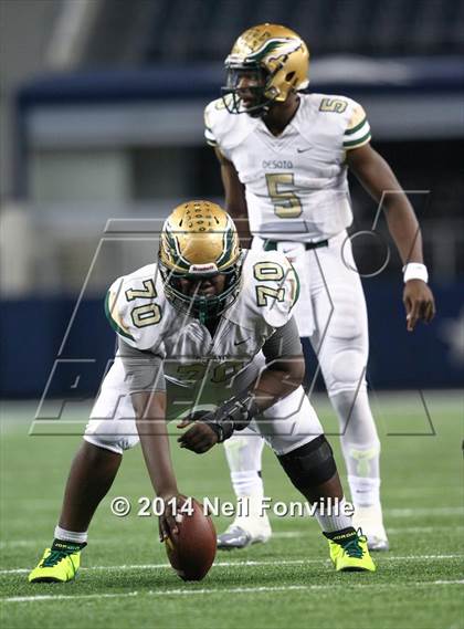 Thumbnail 3 in DeSoto vs. Coppell (UIL 6A Division 1 Region I Bi-District Playoff) photogallery.