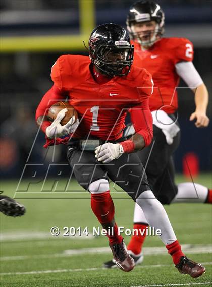 Thumbnail 1 in DeSoto vs. Coppell (UIL 6A Division 1 Region I Bi-District Playoff) photogallery.