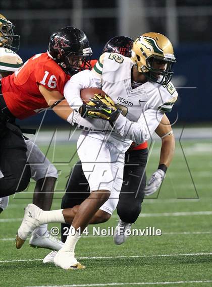 Thumbnail 3 in DeSoto vs. Coppell (UIL 6A Division 1 Region I Bi-District Playoff) photogallery.