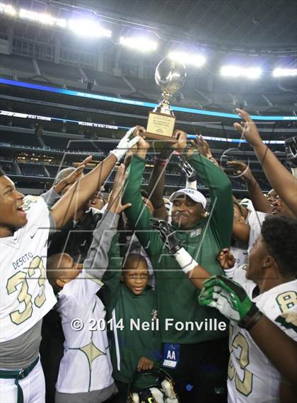 Thumbnail 1 in DeSoto vs. Coppell (UIL 6A Division 1 Region I Bi-District Playoff) photogallery.