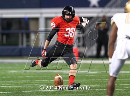 Thumbnail 3 in DeSoto vs. Coppell (UIL 6A Division 1 Region I Bi-District Playoff) photogallery.