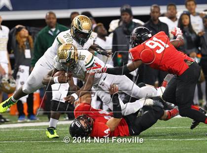 Thumbnail 2 in DeSoto vs. Coppell (UIL 6A Division 1 Region I Bi-District Playoff) photogallery.