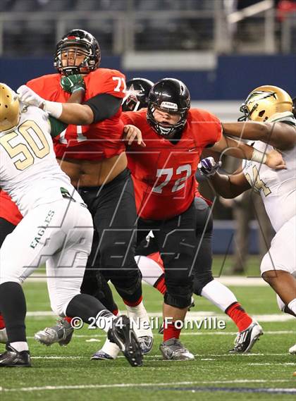 Thumbnail 2 in DeSoto vs. Coppell (UIL 6A Division 1 Region I Bi-District Playoff) photogallery.