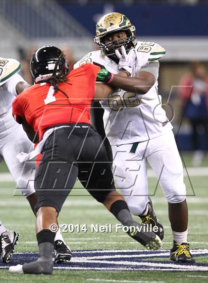 Thumbnail 3 in DeSoto vs. Coppell (UIL 6A Division 1 Region I Bi-District Playoff) photogallery.